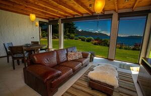 Patagonia Luxury Lakefront Home - San Carlos de Bariloche, Argentina