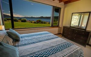 Patagonia Luxury Lakefront Home - San Carlos de Bariloche, Argentina