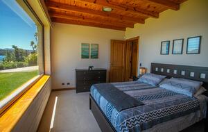 Patagonia Luxury Lakefront Home - San Carlos de Bariloche, Argentina