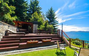 Patagonia Luxury Lakefront Home - San Carlos de Bariloche, Argentina