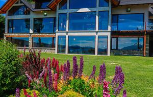 Patagonia Luxury Lakefront Home - San Carlos de Bariloche, Argentina