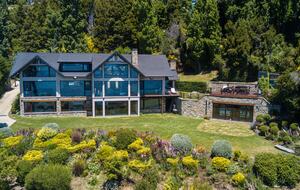 Patagonia Luxury Lakefront Home - San Carlos de Bariloche, Argentina