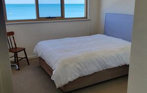 Beach Front House - Mandurah, Australia