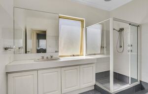 Beach Front House - Mandurah, Australia