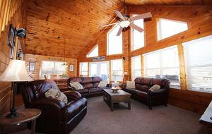 Norris Lake Waterfront Cabin - Sleeps 25 - La Follette, Tennessee