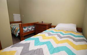 Norris Lake Waterfront Cabin - Sleeps 25 - La Follette, Tennessee