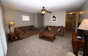 Norris Lake Waterfront Cabin - Sleeps 25 - La Follette, Tennessee