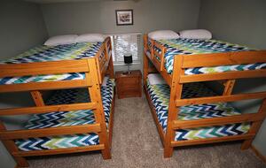 Norris Lake Waterfront Cabin - Sleeps 25 - La Follette, Tennessee