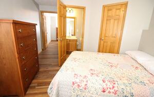 Norris Lake Waterfront Cabin - Sleeps 25 - La Follette, Tennessee