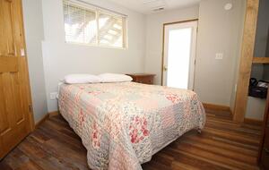 Norris Lake Waterfront Cabin - Sleeps 25 - La Follette, Tennessee