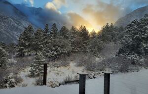 Cozy Mountain Chalet at Chalk Creek Canyon - Nathrop, Colorado