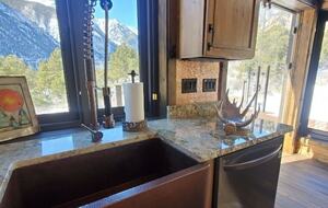 Cozy Mountain Chalet at Chalk Creek Canyon - Nathrop, Colorado