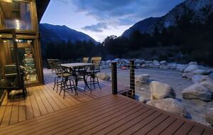 Cozy Mountain Chalet at Chalk Creek Canyon - Nathrop, Colorado