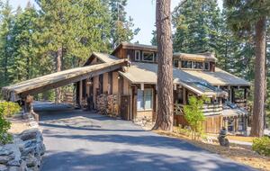 Quintessential Mountain Chalet On 10 Acres - Truckee, California