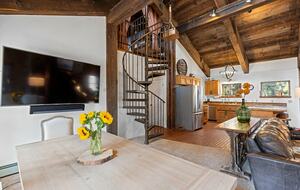 Quintessential Mountain Chalet On 10 Acres - Truckee, California