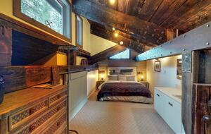 Quintessential Mountain Chalet On 10 Acres - Truckee, California