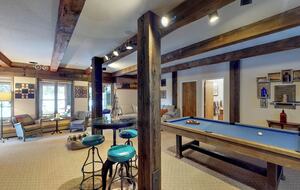 Quintessential Mountain Chalet On 10 Acres - Truckee, California