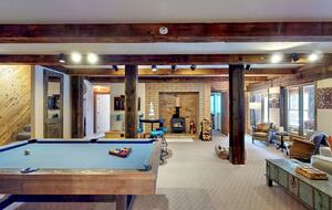 Quintessential Mountain Chalet On 10 Acres - Truckee, California