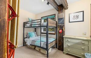 Quintessential Mountain Chalet On 10 Acres - Truckee, California