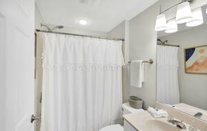 Charming 2 Bedroom 30A Beach Retreat - Santa Rosa Beach, Florida