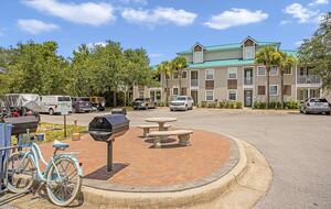 Charming 2 Bedroom 30A Beach Retreat - Santa Rosa Beach, Florida