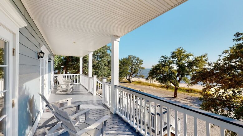 Private Gulf Front Home with Breathtaking Sunsets - Ocean Springs, Mississippi