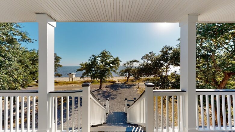 Private Gulf Front Home with Breathtaking Sunsets - Ocean Springs, Mississippi
