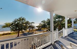 Private Gulf Front Home with Breathtaking Sunsets - Ocean Springs, Mississippi