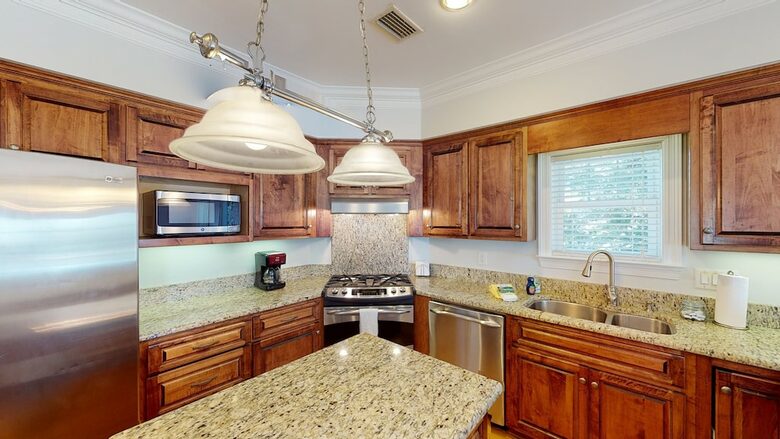 Private Gulf Front Home with Breathtaking Sunsets - Ocean Springs, Mississippi