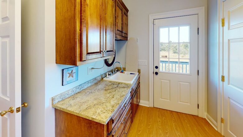 Private Gulf Front Home with Breathtaking Sunsets - Ocean Springs, Mississippi