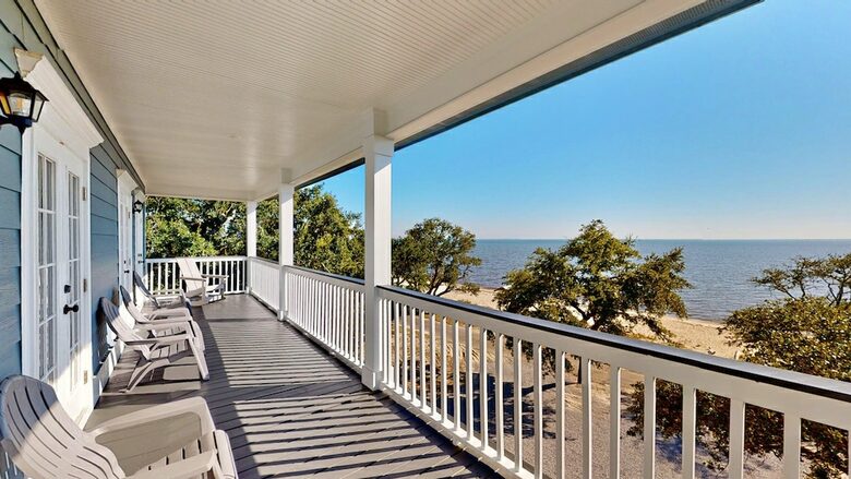 Private Gulf Front Home with Breathtaking Sunsets - Ocean Springs, Mississippi