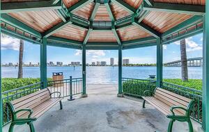 Palm Beach Marina Grande Retreat - Riviera Beach, Florida