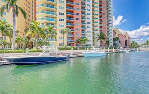 Palm Beach Marina Grande Retreat - Riviera Beach, Florida