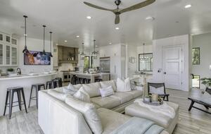 Cobbo's Beach House | With hot tubs, views, and just steps to the beach! - Avila Beach, California