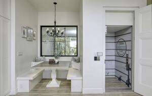 Cobbo's Beach House | With hot tubs, views, and just steps to the beach! - Avila Beach, California