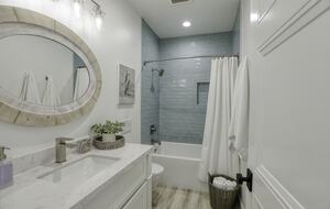 Cobbo's Beach House | With hot tubs, views, and just steps to the beach! - Avila Beach, California