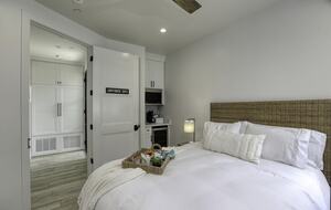 Cobbo's Beach House | With hot tubs, views, and just steps to the beach! - Avila Beach, California