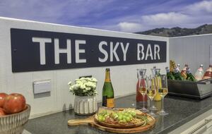 Cobbo's Beach House | With hot tubs, views, and just steps to the beach! - Avila Beach, California