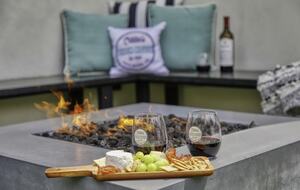 Cobbo's Beach House | With hot tubs, views, and just steps to the beach! - Avila Beach, California