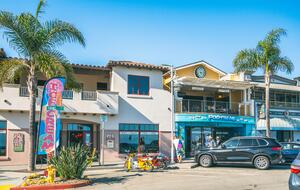 Cobbo's Beach House | With hot tubs, views, and just steps to the beach! - Avila Beach, California