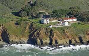 Cobbo's Beach House | With hot tubs, views, and just steps to the beach! - Avila Beach, California