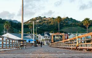 Cobbo's Beach House | With hot tubs, views, and just steps to the beach! - Avila Beach, California