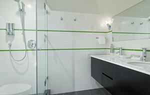 Wintergreen 34 | Short Walk to Blackcomb Gondola, Lake & Golf - Whistler, Canada