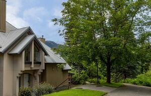 Wintergreen 34 | Short Walk to Blackcomb Gondola, Lake & Golf - Whistler, Canada