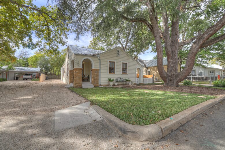 Texas Hill Country Cottage in Fredericksburg Wine Region - Fredericksburg, Texas