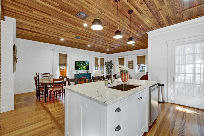 Texas Hill Country Cottage in Fredericksburg Wine Region - Fredericksburg, Texas