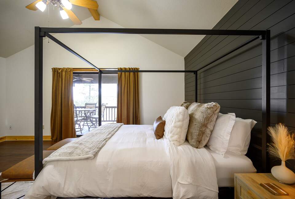 Paradise Ridge Stunning Cabin with Hot Tub - Broken Bow, Oklahoma