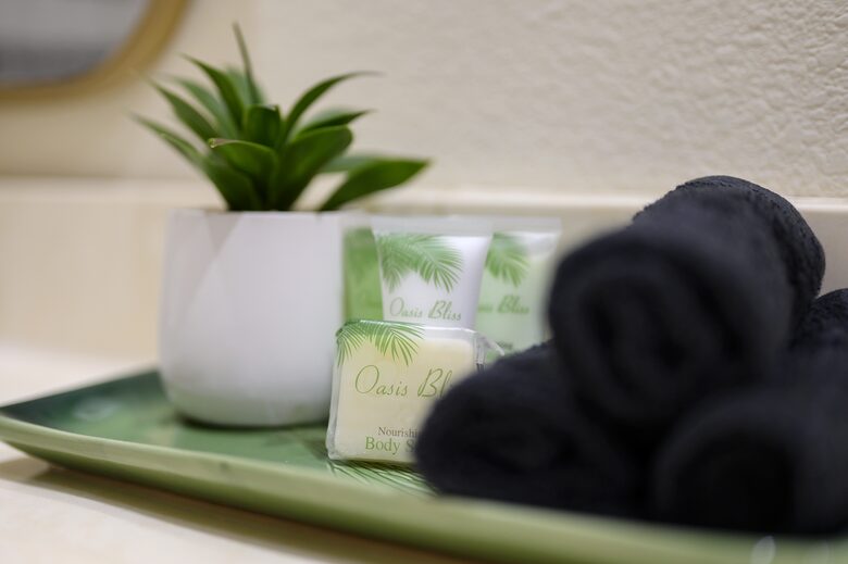 Paradise Ridge Stunning Cabin with Hot Tub - Broken Bow, Oklahoma