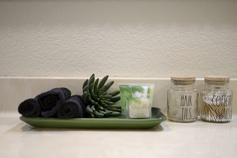 Paradise Ridge Stunning Cabin with Hot Tub - Broken Bow, Oklahoma