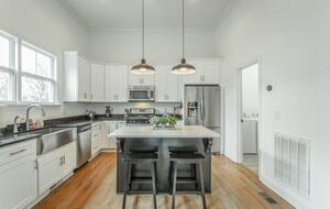 Tennessee Charmer - Chattanooga, Tennessee